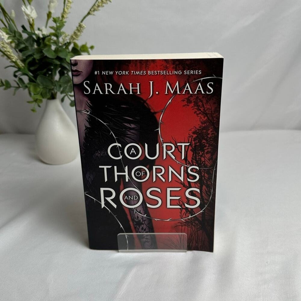 A Court of Thorns and Roses Sarah J Maas OOP Original Cover Paperback ACOTAR